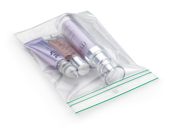 Gripzakje van gerecycled transparant plastic, met binnenin cosmetica producten